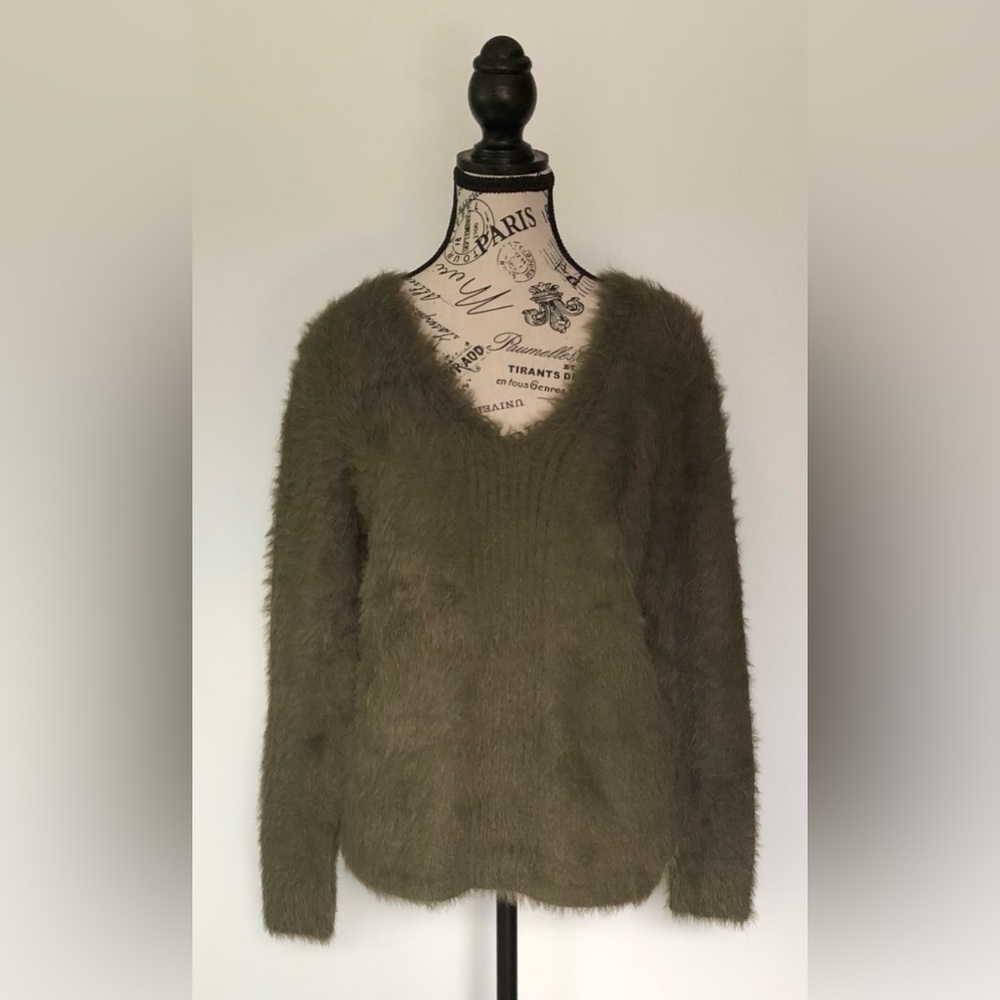 Banana Republic Merino Wool Fuzzy Sweater Olive Green Size Small New with Tags